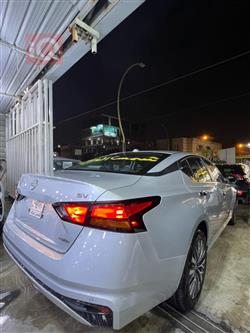 نيسان ألتيما